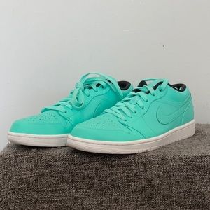 Air Jordan1 Low, size 8 (men), color HyperTURQ/BLACK-WHITE